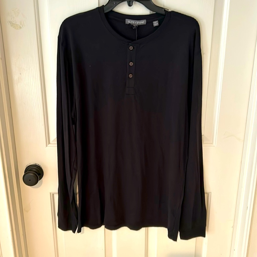 Men’s Slate and Stone black tee shirt